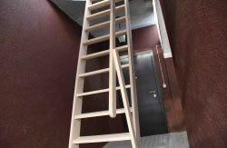 Приставная буковая лестница JANO